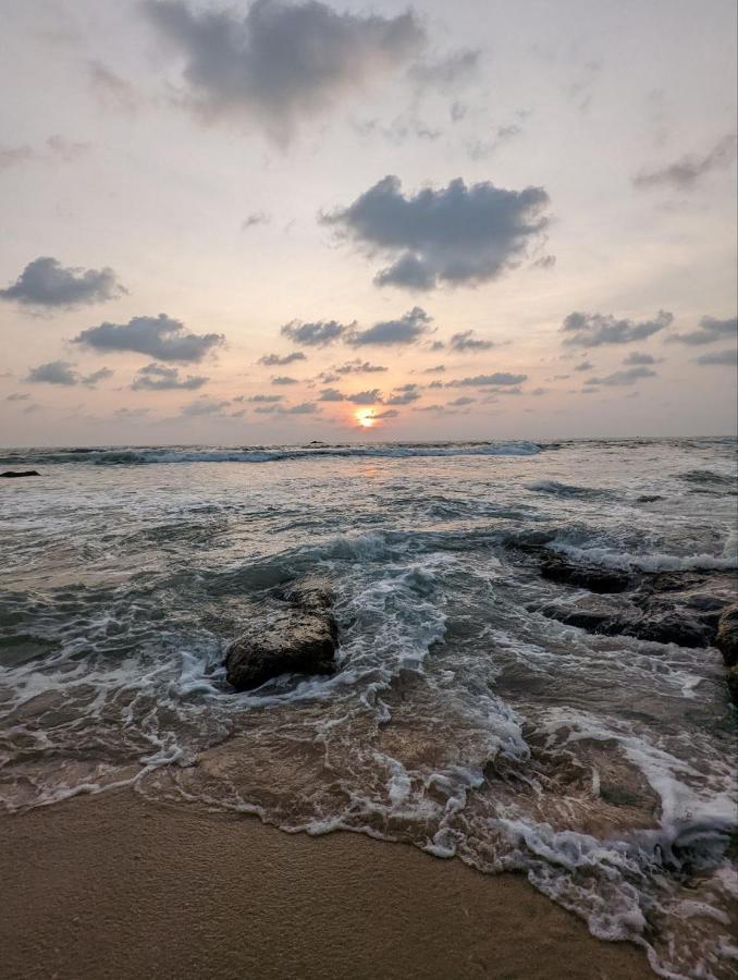 Sunset Cabana Galle Bagian luar foto